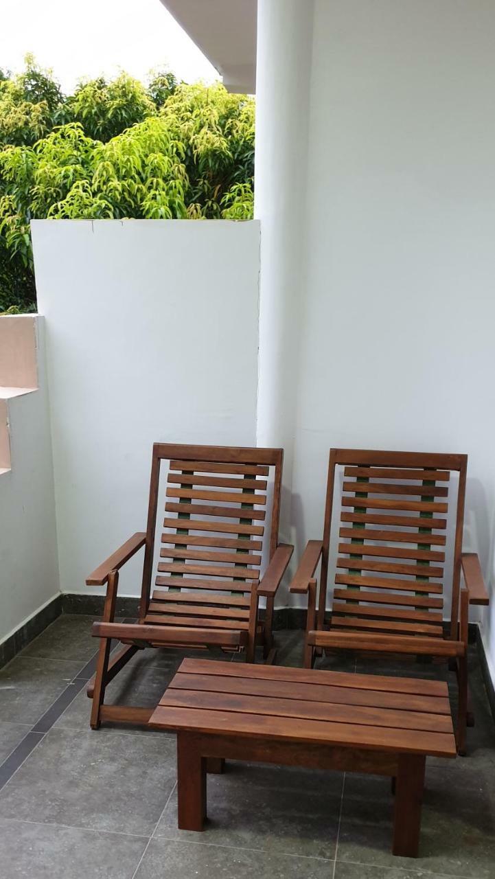 Ambel Homestay Anuradhapura Luaran gambar