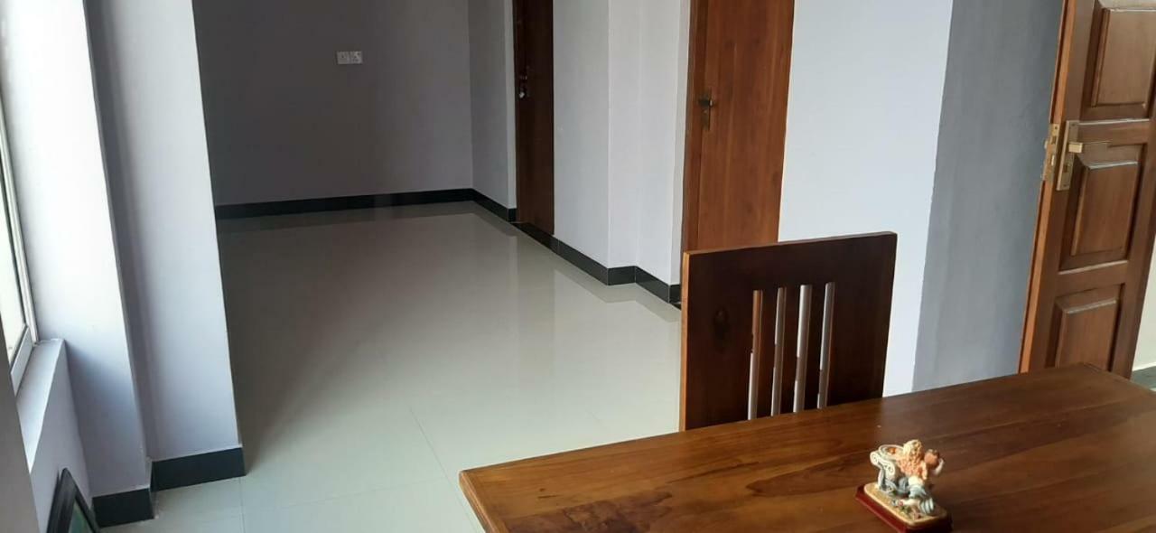 Ambel Homestay Anuradhapura Luaran gambar