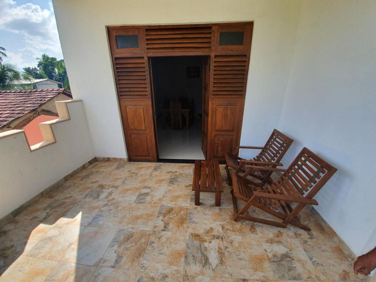 Ambel Homestay Anuradhapura Luaran gambar